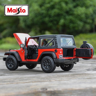 Maisto 1:18 2014 Jeep Wrangler Willys Die cast Model Car